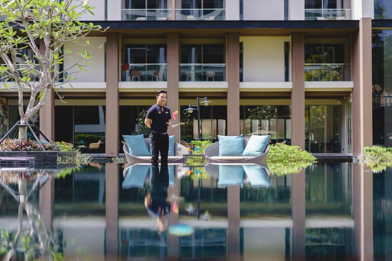 Hotel Fifth Pattaya Jomtien By Shiwalai Int Esterno foto Security guard at a condominium in Thailand