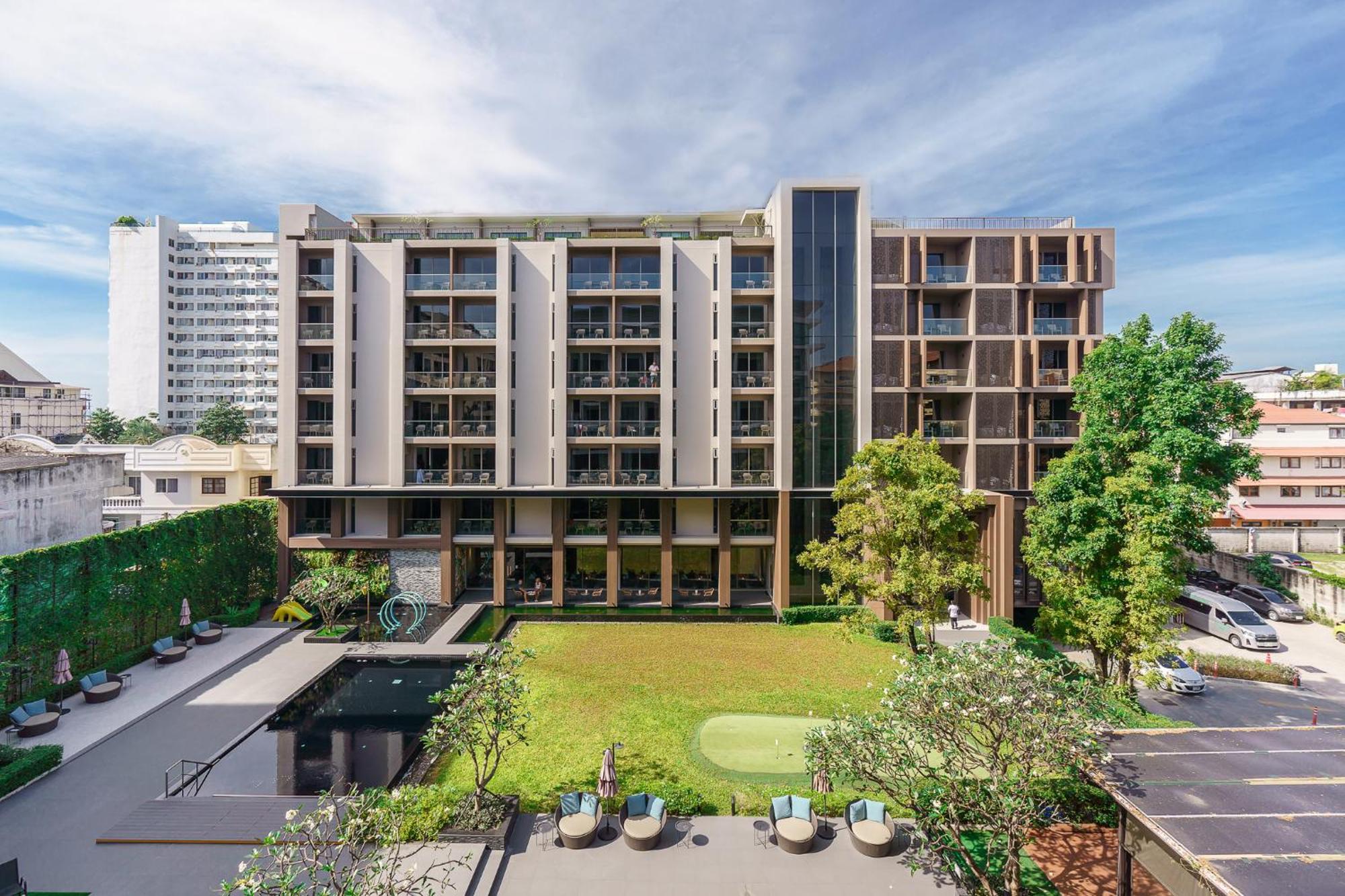 Hotel Fifth Pattaya Jomtien By Shiwalai Int Esterno foto The new building of the university