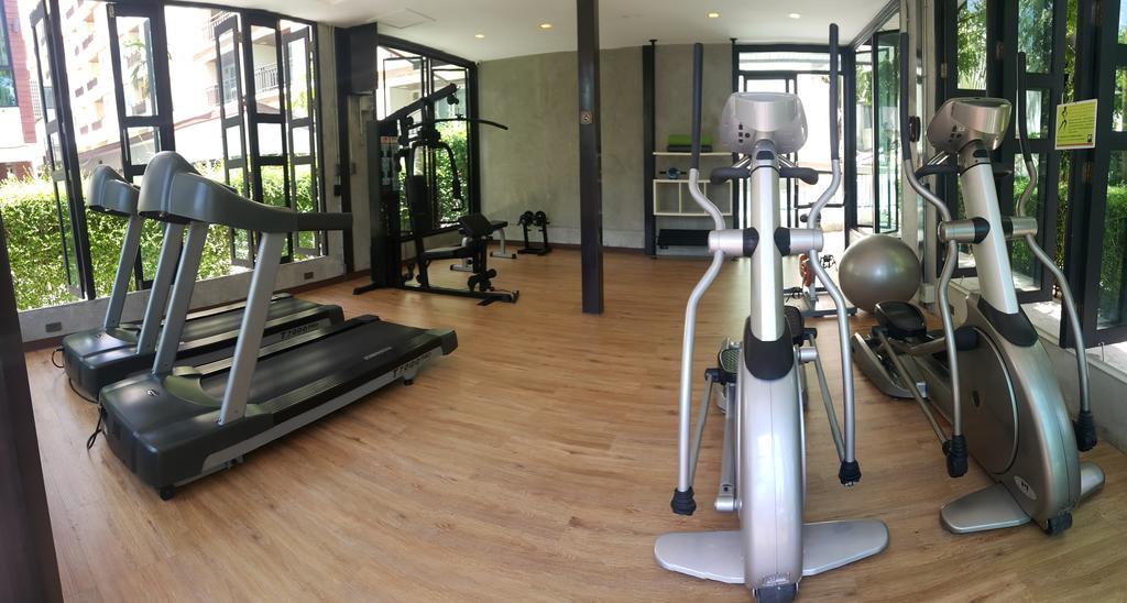 Hotel Fifth Pattaya Jomtien By Shiwalai Int Esterno foto A typical gym