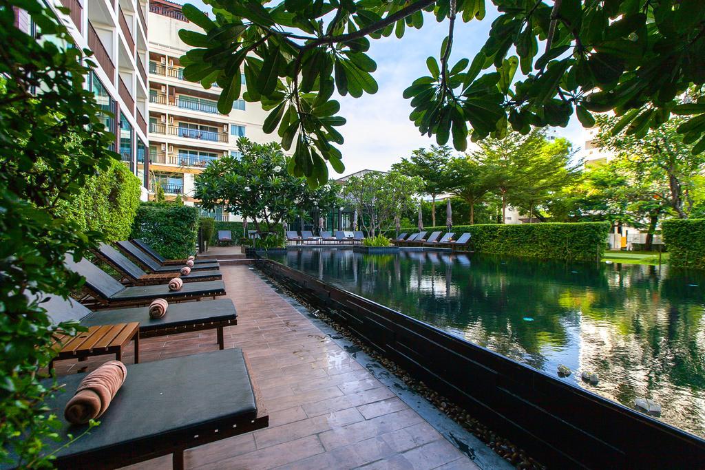 Hotel Fifth Pattaya Jomtien By Shiwalai Int Esterno foto The pool at the U Sathorn